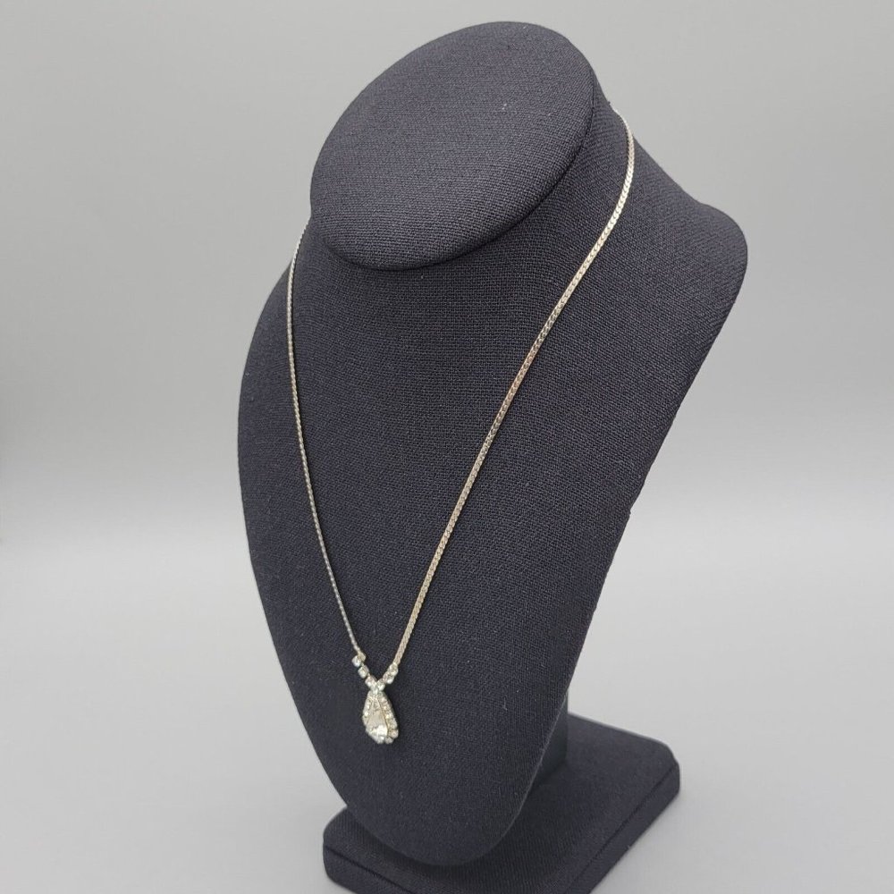 Womens Silver Tone Chain Fashion Necklace Teardrop Crystal Pendant 17 in - Picture 3 of 8